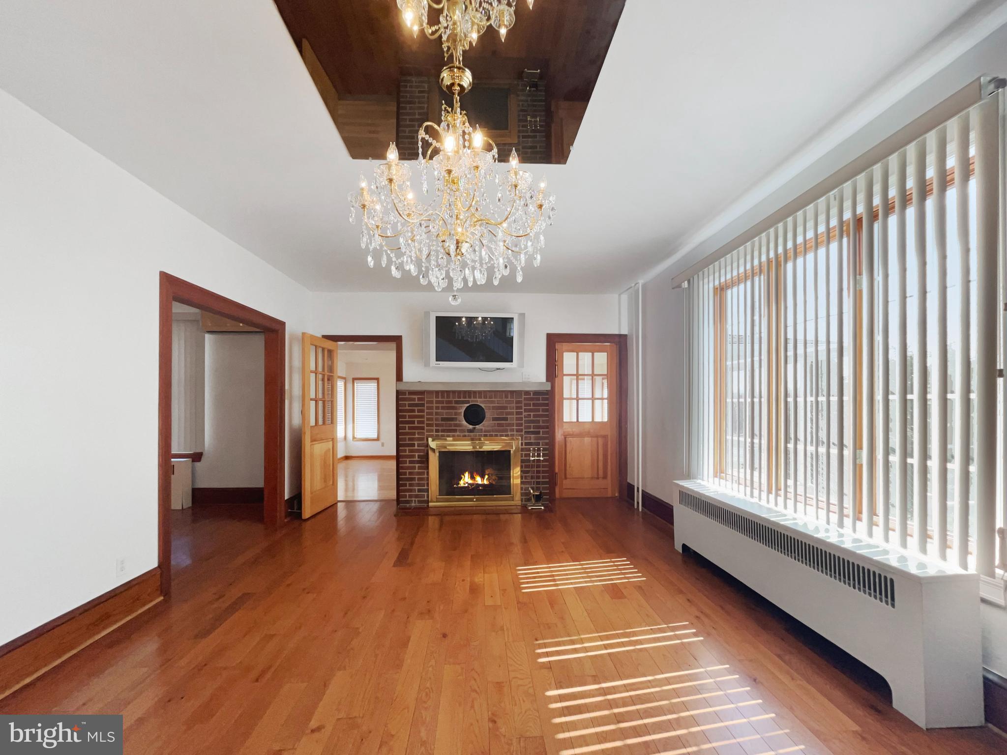 HOMETOWN - Residential