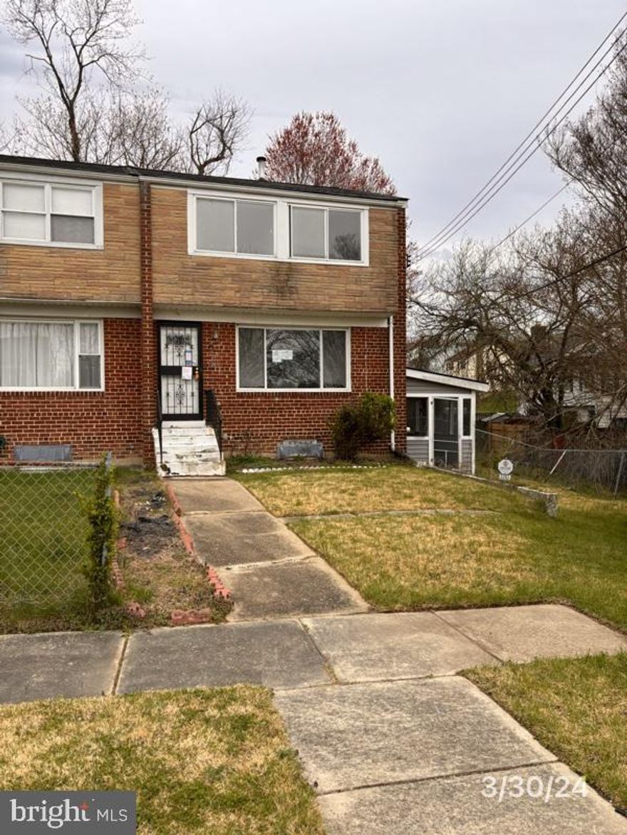 Multiple Offers received! Highest & Best due  4/09/2024. Location, Location, Location. HOME IN PRIME COMMUTER LOCATION TEMPLE HILLS! This property is just over a mile to DC. WELCOME HOME! Hurry this one won't last! This three-bedroom townhouse with 1.5 bath. Minutes to Giant Food, Sav-A-Lot, The Shops at Iverson, Oxon Run Neighborhood Park, Hillcrest Heights Community Center, Nationals Park, Audi Field, Navy Yard, Joint Base Anacostia-Bolling, and Joint Base Andrews. Quick access to Suitland Parkway, S Capitol Street, I-295, I-695, and I-495. Sold strictly AS-IS.