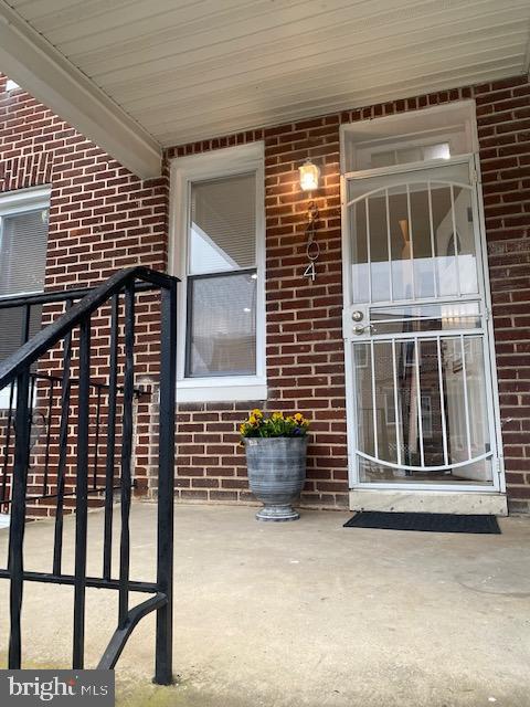 JUST LISTED!!! This Beautiful Totally Renovated Home with a fenced front and rear yard will give you the space you'll need to create a life you desire. Boasting with an array of sleek finishes throughout this 2 Bedroom, 2 full Bath home and possible 3rd bedroom in the basement. The main level features an open floor plan with beautiful flooring, energy efficient LED recessed lighting, exposed brick wall, crown molding and custom hand railing. Spacious living room, dining room and Kitchen. Beautiful new flooring throughout except the stairs and basement. Kitchen boasts of new cabinets, new matching LG stainless steel appliances, granite island with storage and granite counters. Upstairs you'll find nice size bedrooms with walk in closets and a full bathroom. Bathrooms features new fixtures, ceramic tile and a skylight in the upper level bathroom. The basement has been finished with new carpet, full bath and full size front load Samsung washer and dryer. Perfect for entertaining with walkout to rear yard. Permits pulled and U & O in hand.
This home has it all! Book your private showing today before it's gone!!!