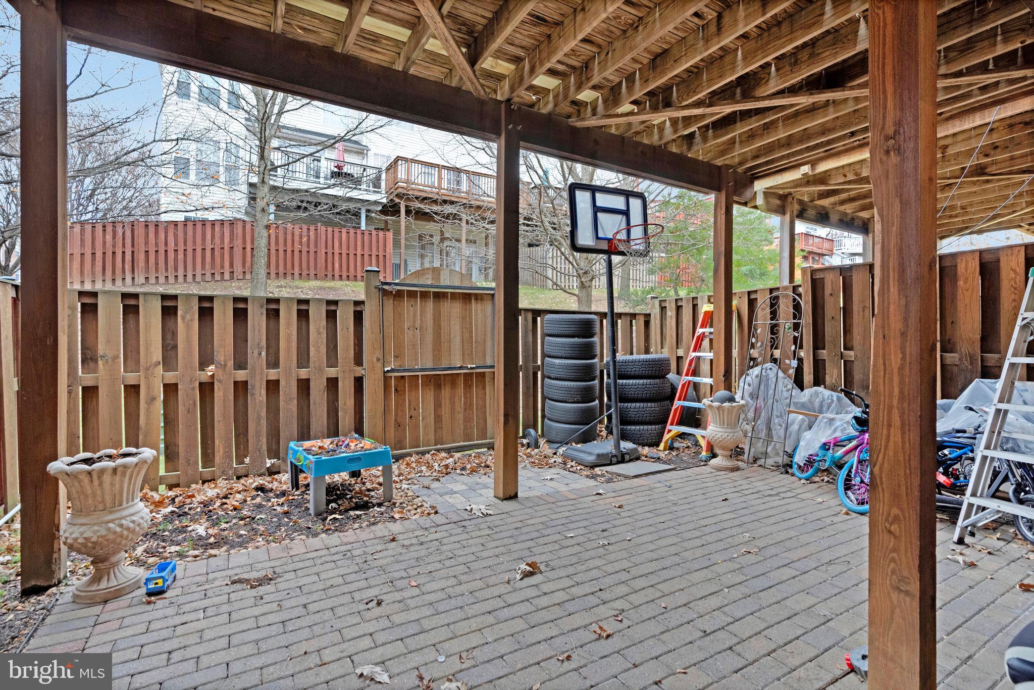 POTOMAC STATION - Residential