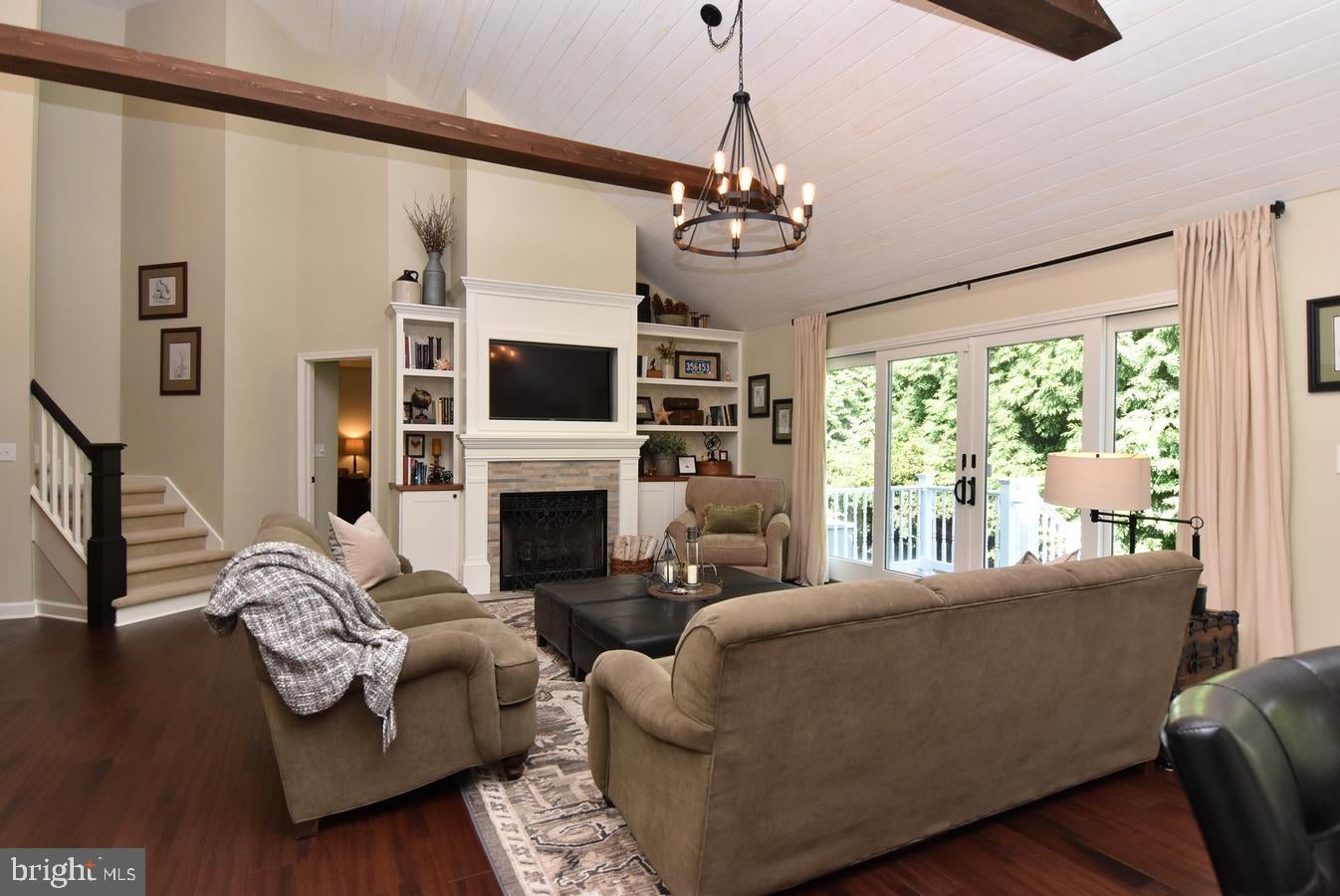 423 SEAGULL DRIVE