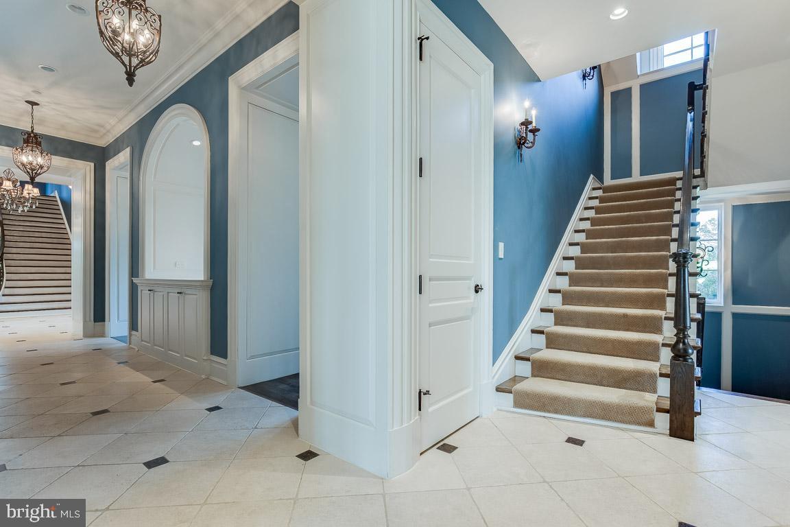 ESTATES @ CREIGHTON FARM - Residential