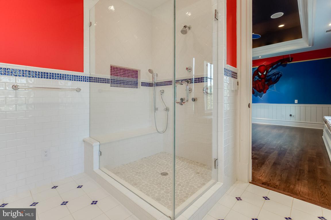 ESTATES @ CREIGHTON FARM - Residential