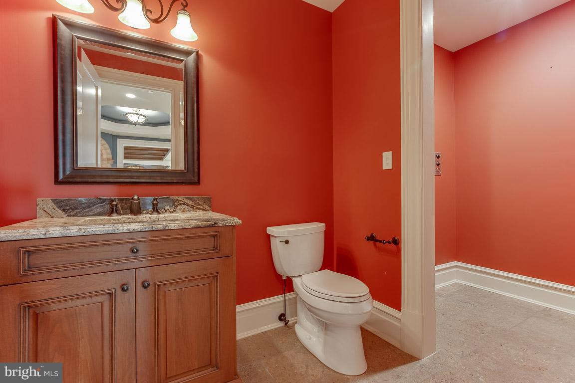 ESTATES @ CREIGHTON FARM - Residential