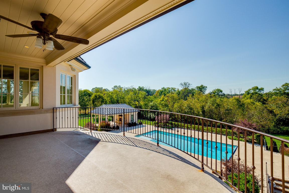 ESTATES @ CREIGHTON FARM - Residential