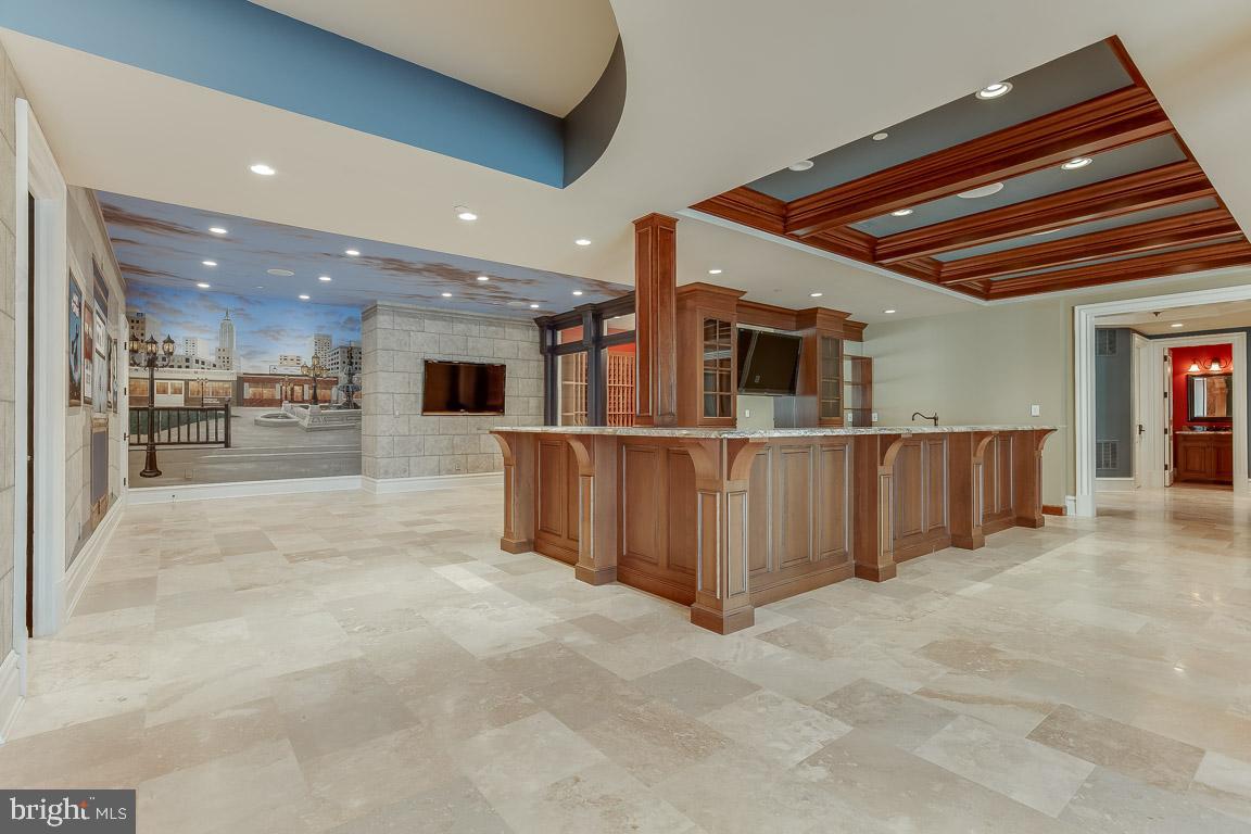 ESTATES @ CREIGHTON FARM - Residential