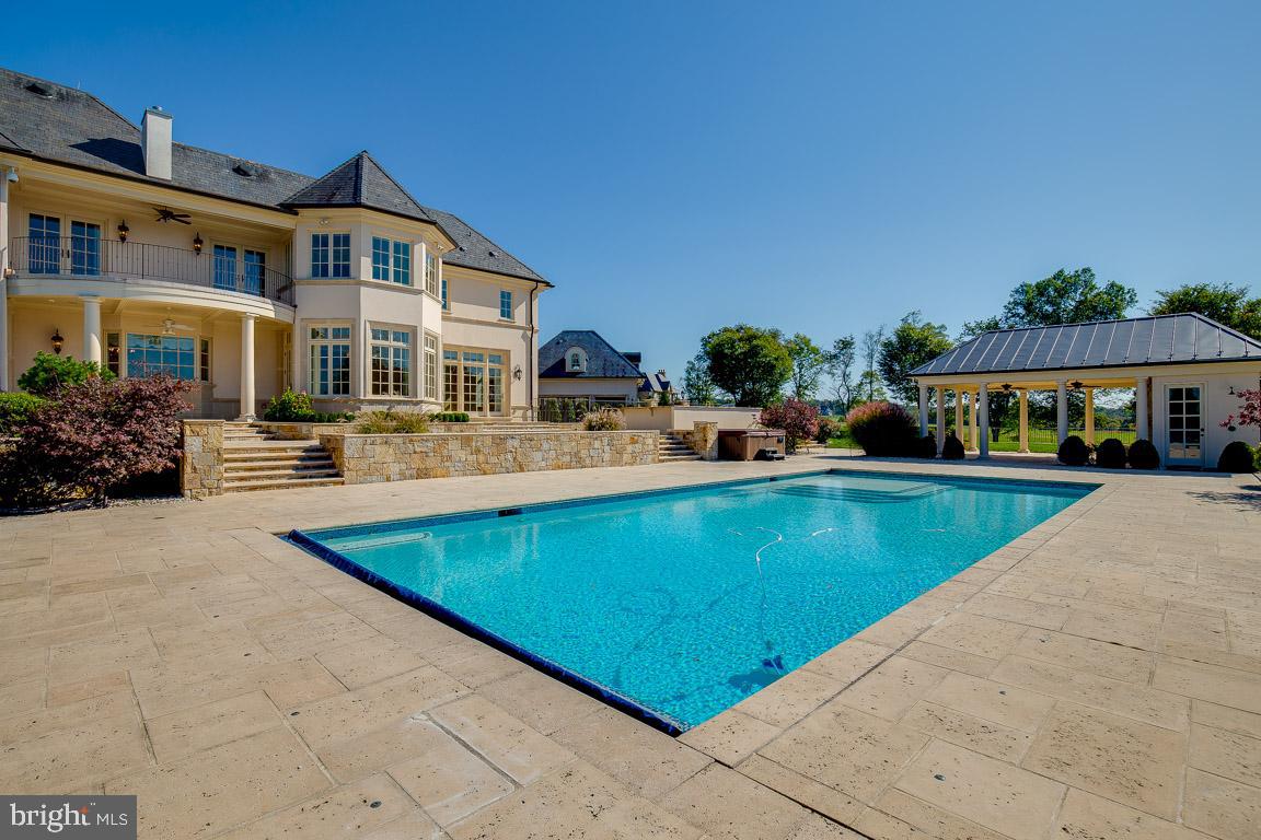 ESTATES @ CREIGHTON FARM - Residential