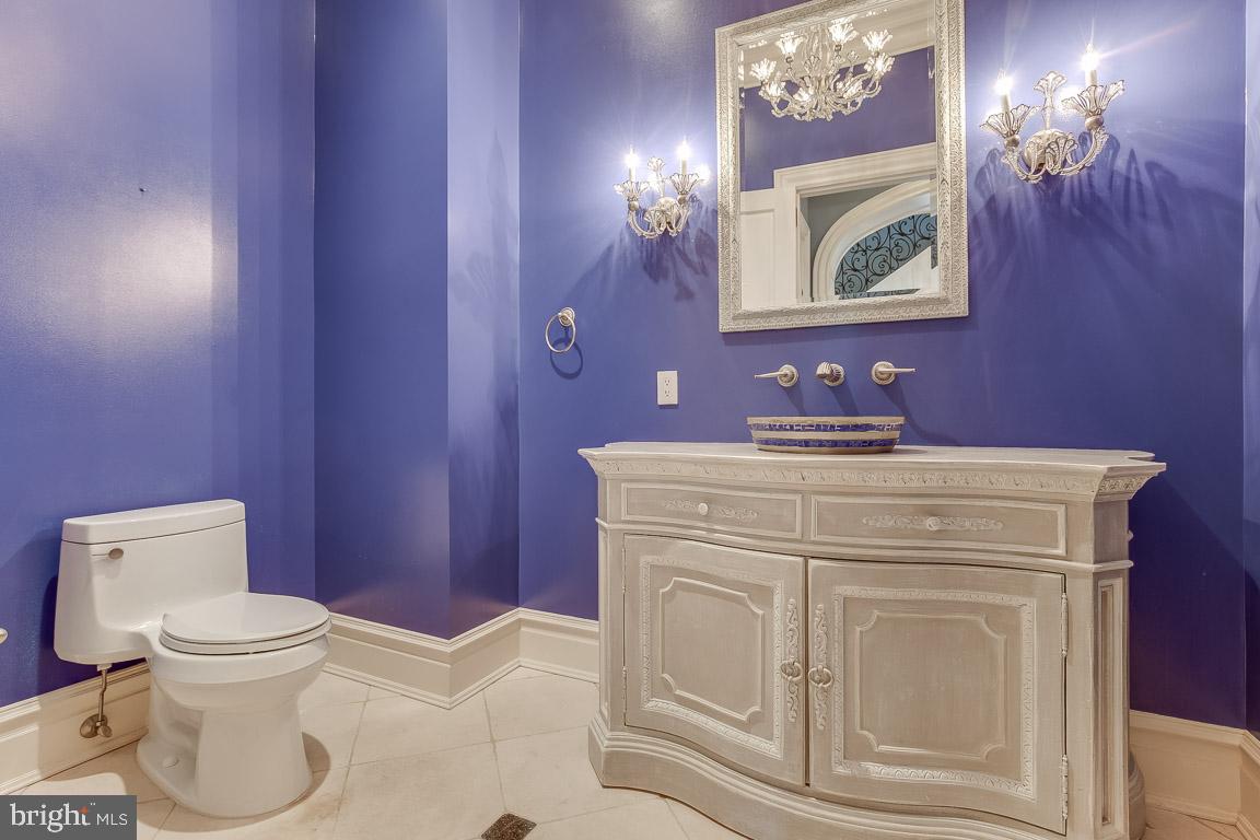 ESTATES @ CREIGHTON FARM - Residential