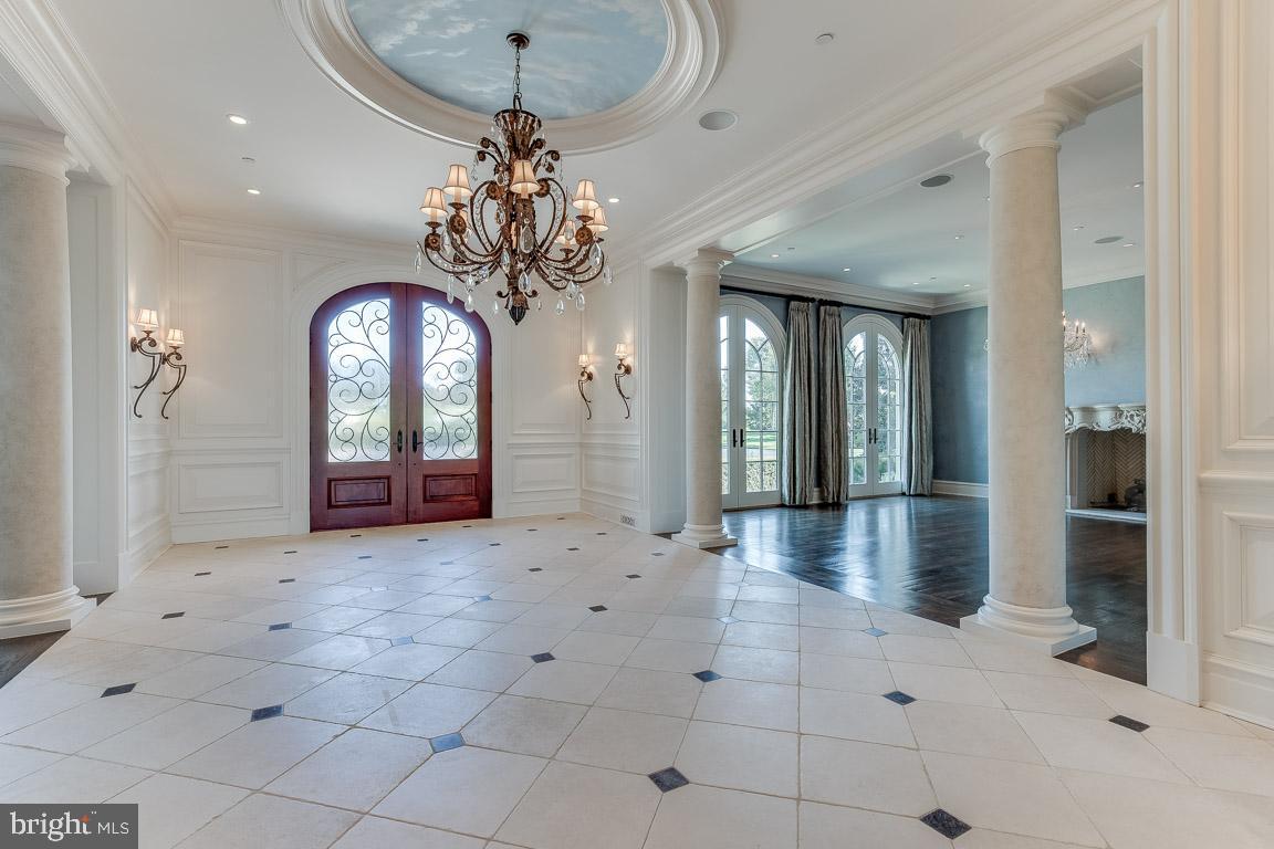 ESTATES @ CREIGHTON FARM - Residential