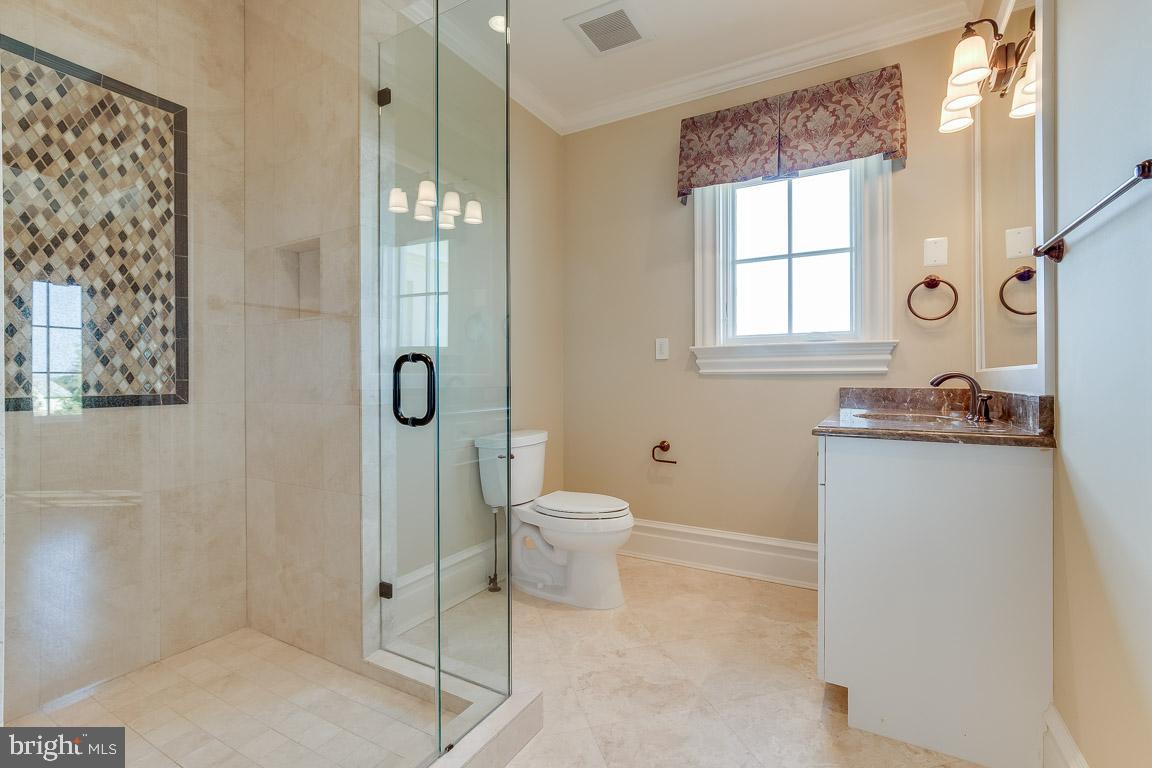 ESTATES @ CREIGHTON FARM - Residential