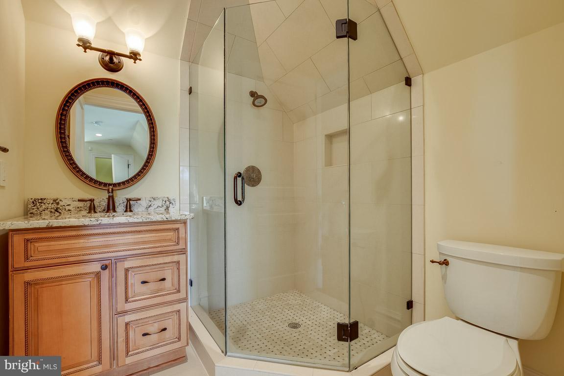 ESTATES @ CREIGHTON FARM - Residential