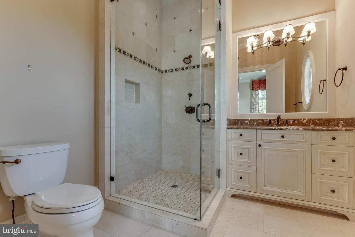 ESTATES @ CREIGHTON FARM - Residential