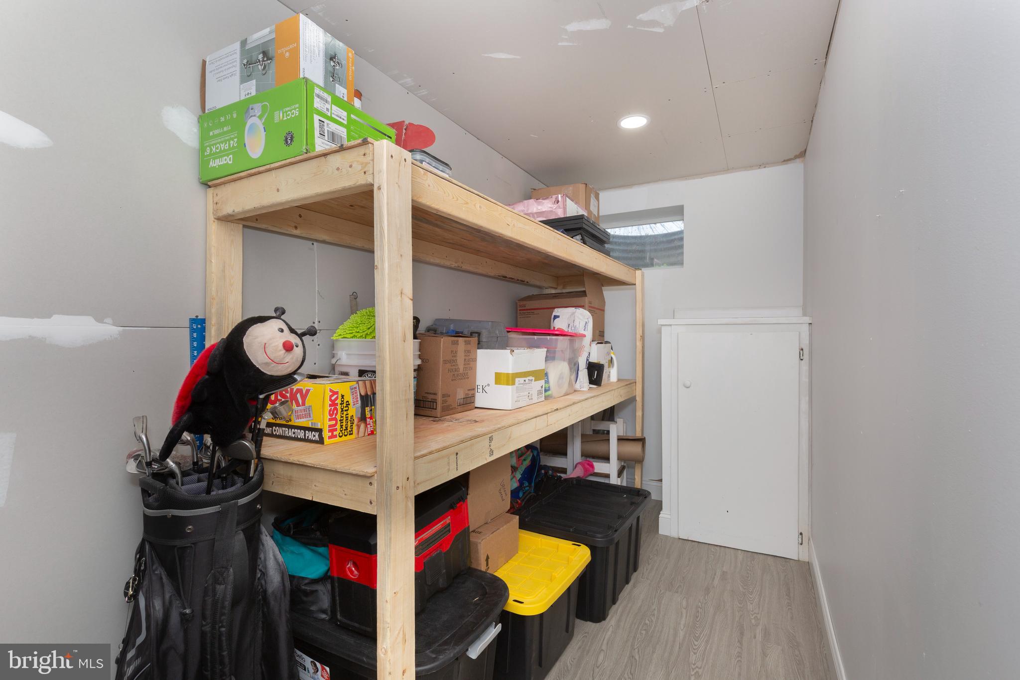 HAMPSTEAD - Residential