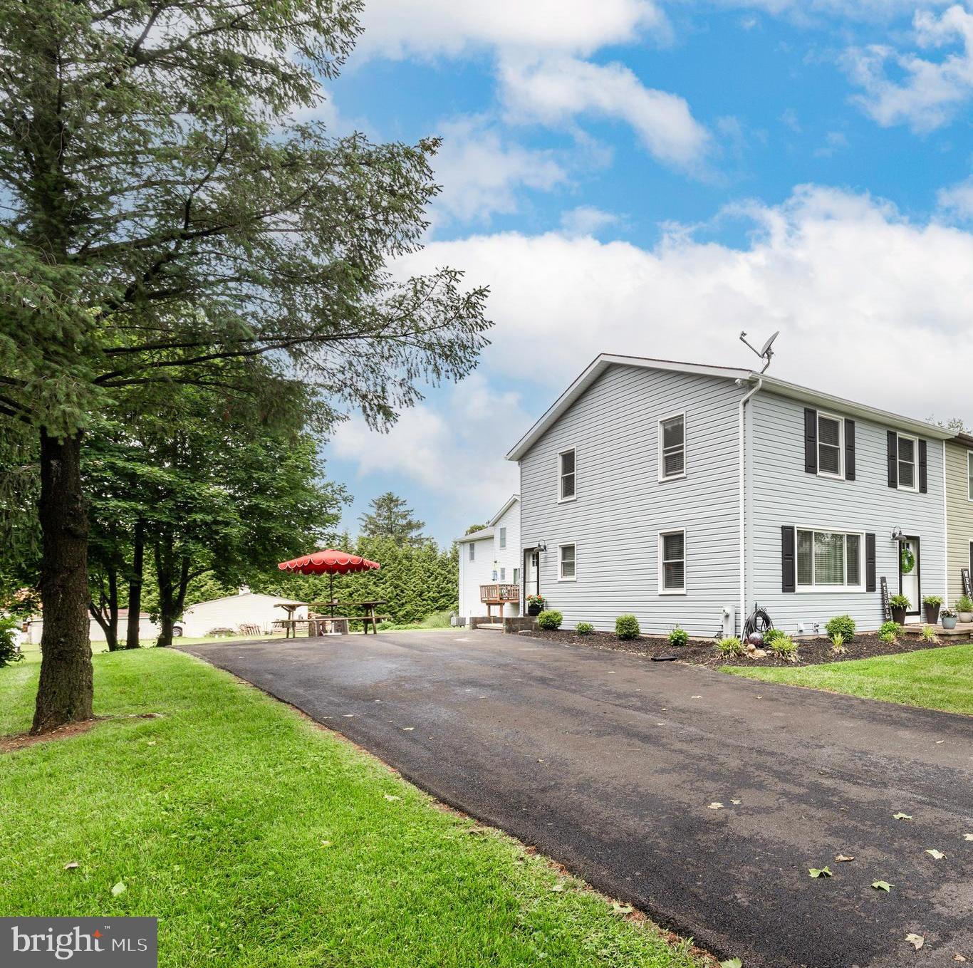 HAMPSTEAD - Residential