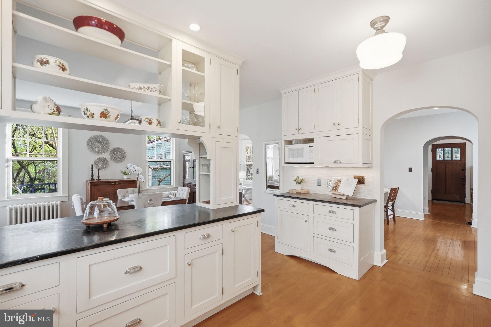 MAYWOOD - Residential