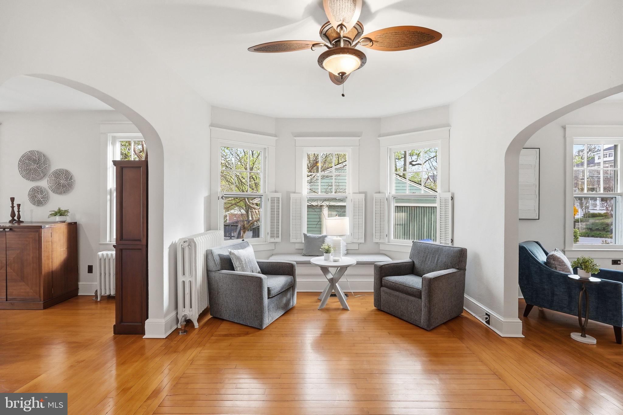 MAYWOOD - Residential