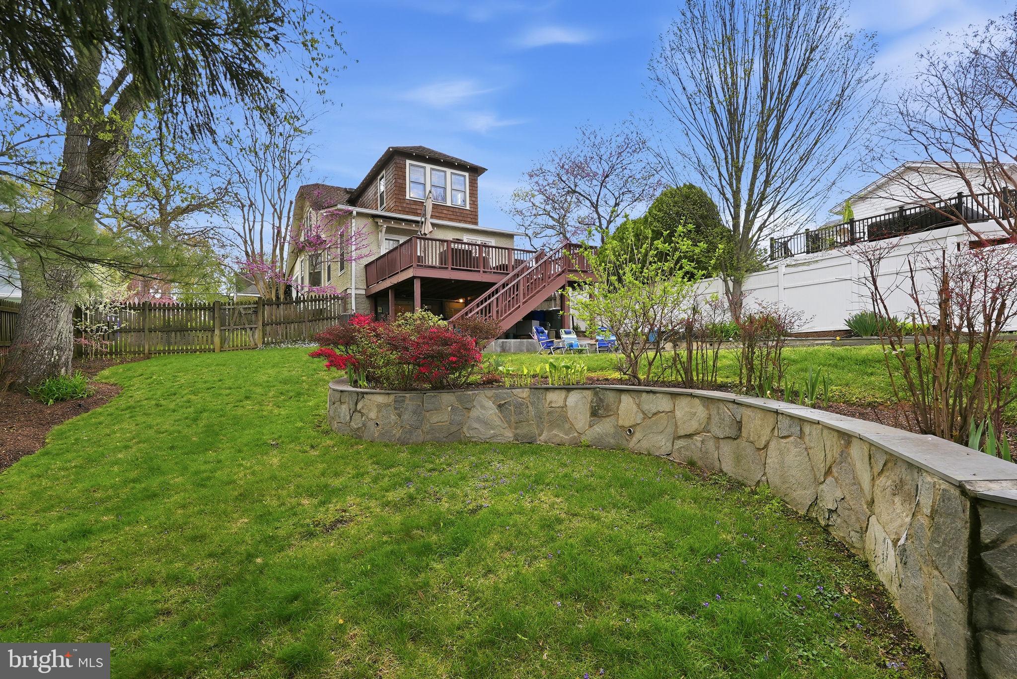 MAYWOOD - Residential