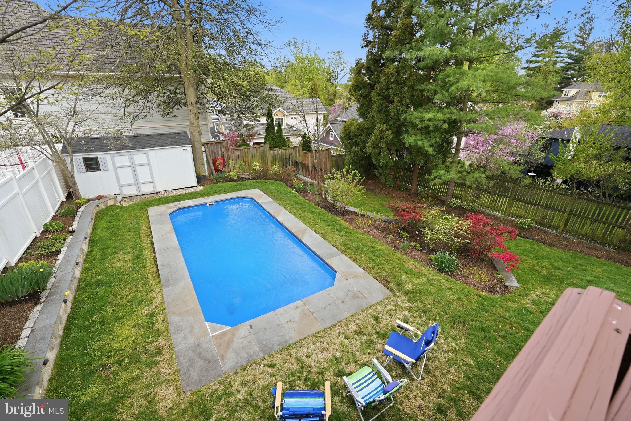 MAYWOOD - Residential