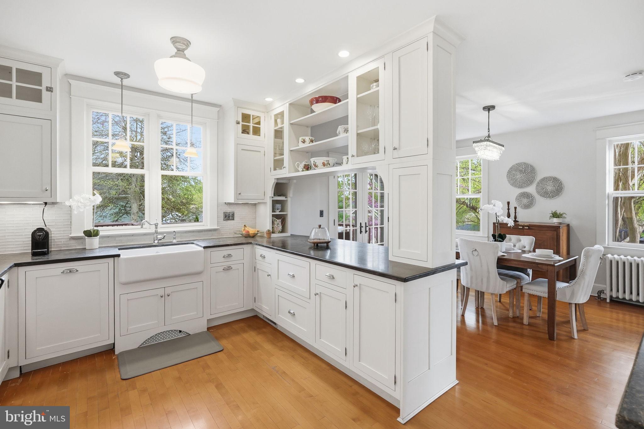 MAYWOOD - Residential