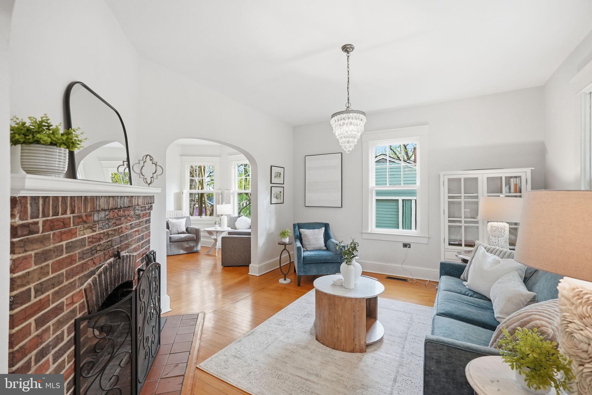 MAYWOOD - Residential