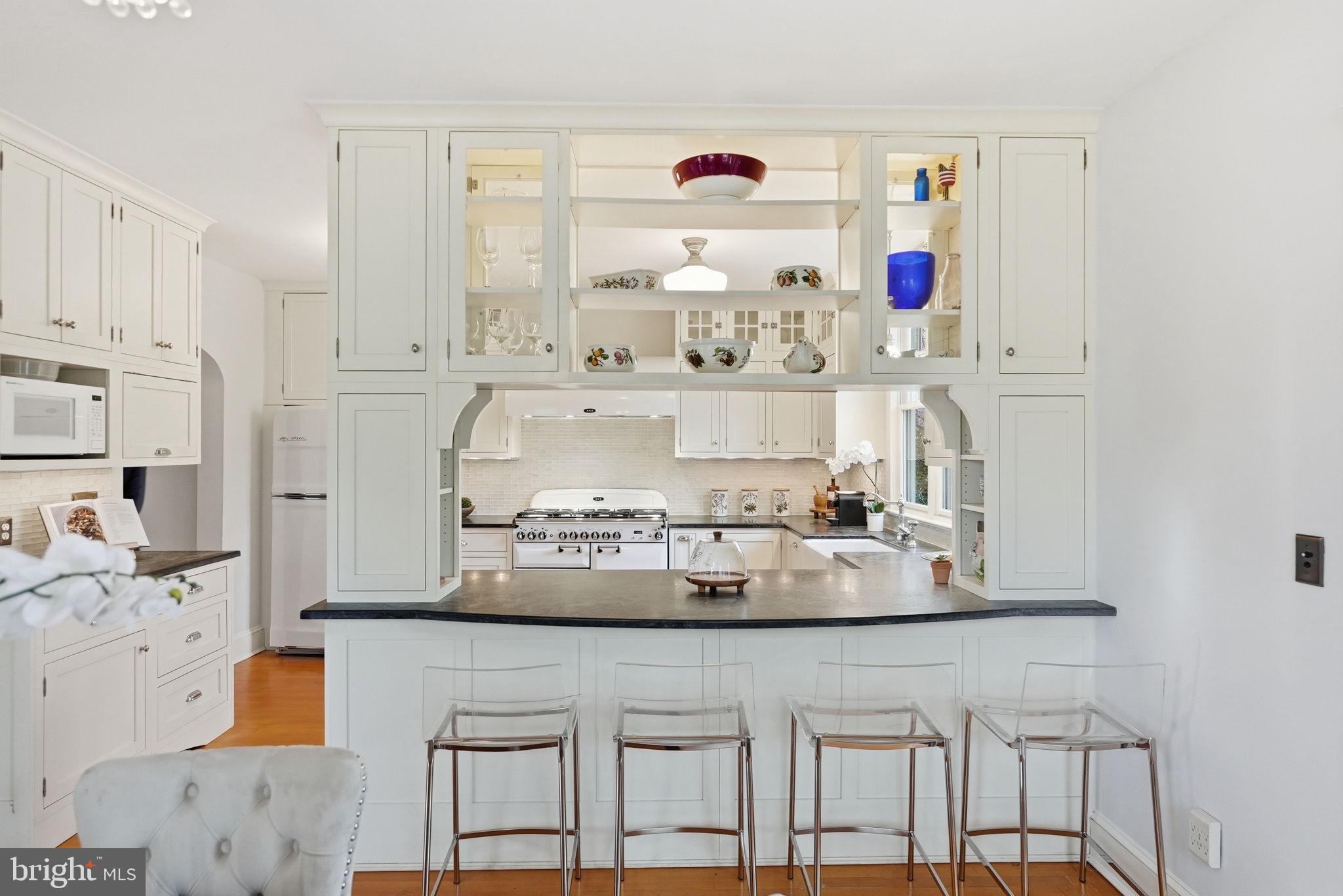 MAYWOOD - Residential