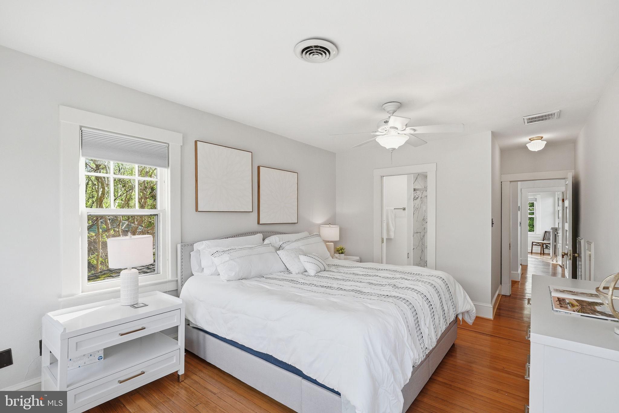 MAYWOOD - Residential