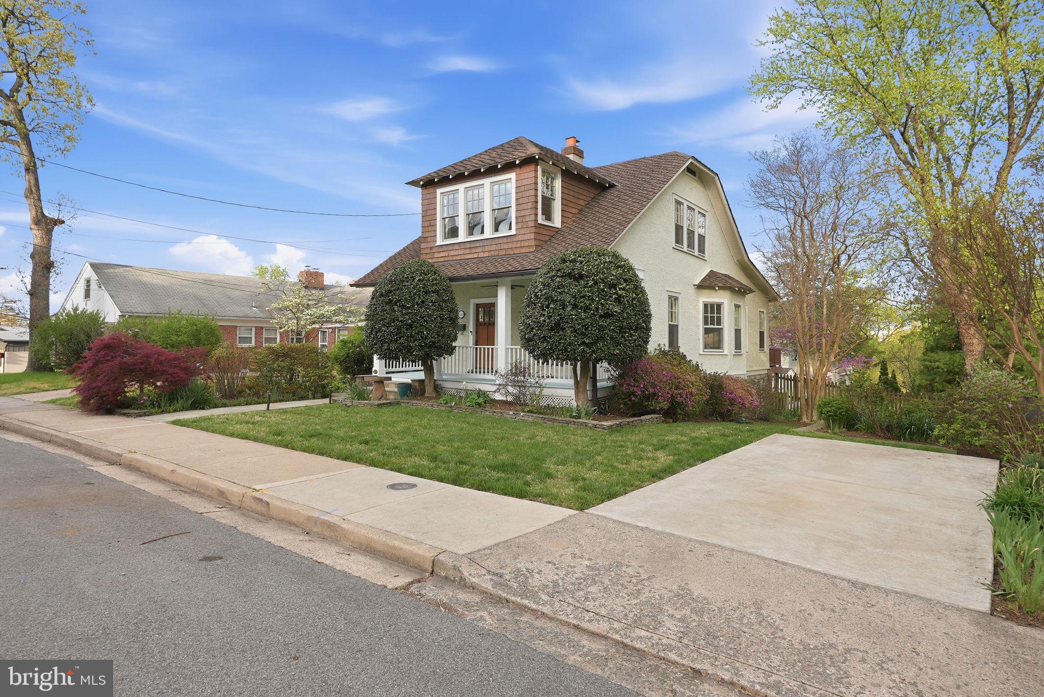 MAYWOOD - Residential