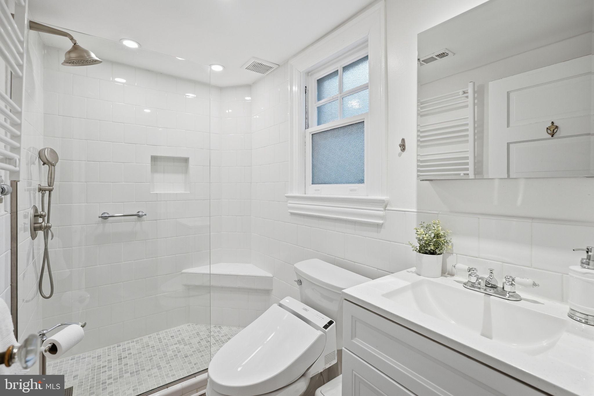 MAYWOOD - Residential