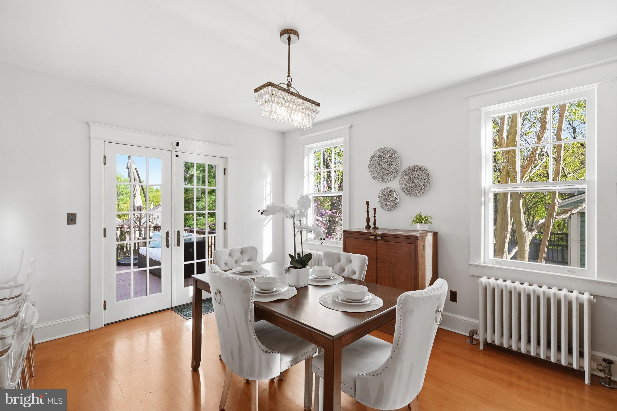 MAYWOOD - Residential