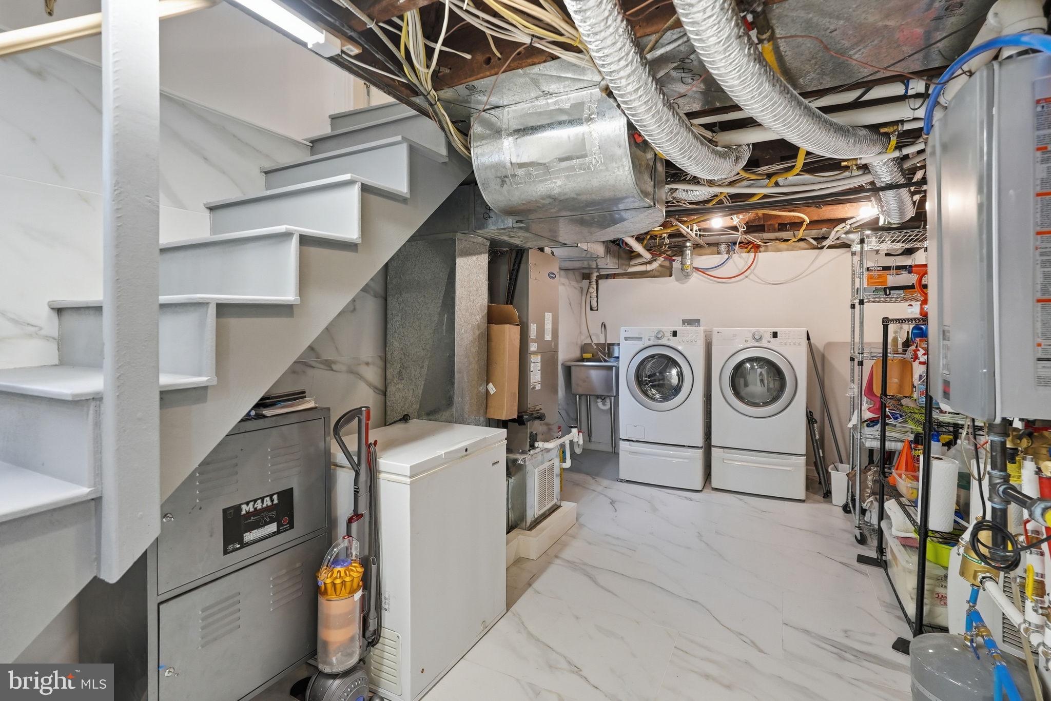 MAYWOOD - Residential