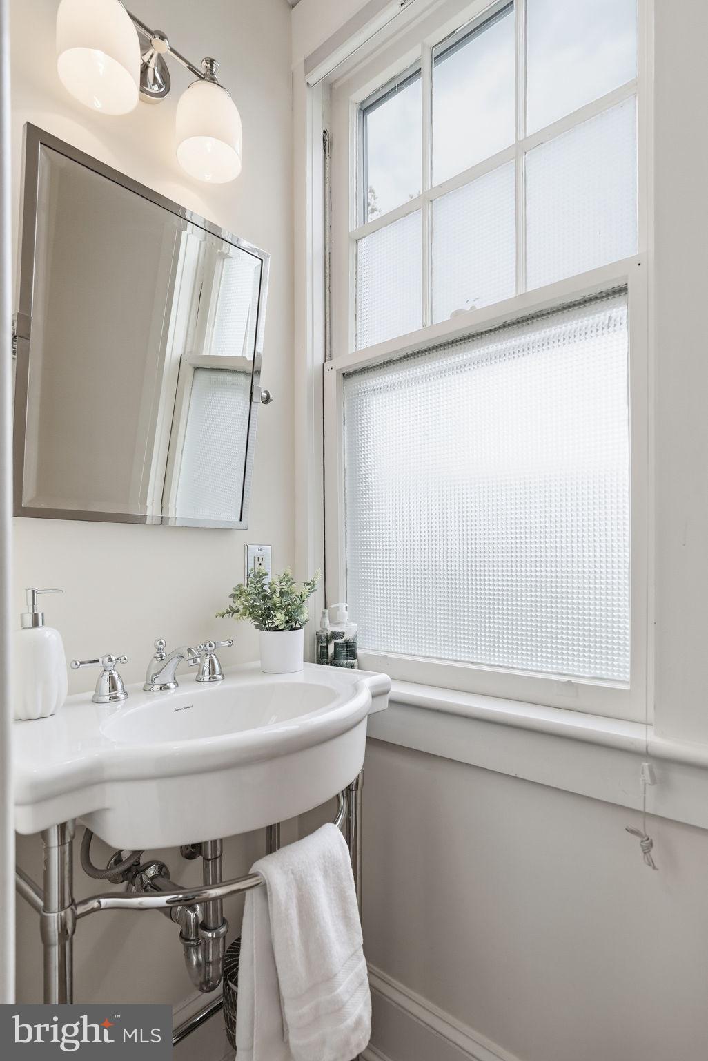 MAYWOOD - Residential