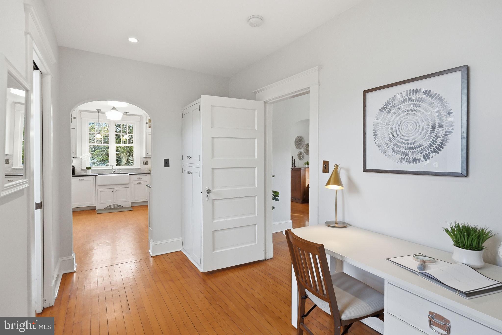 MAYWOOD - Residential