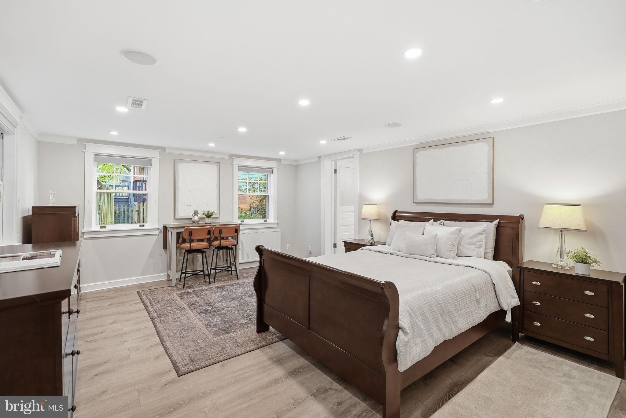 MAYWOOD - Residential