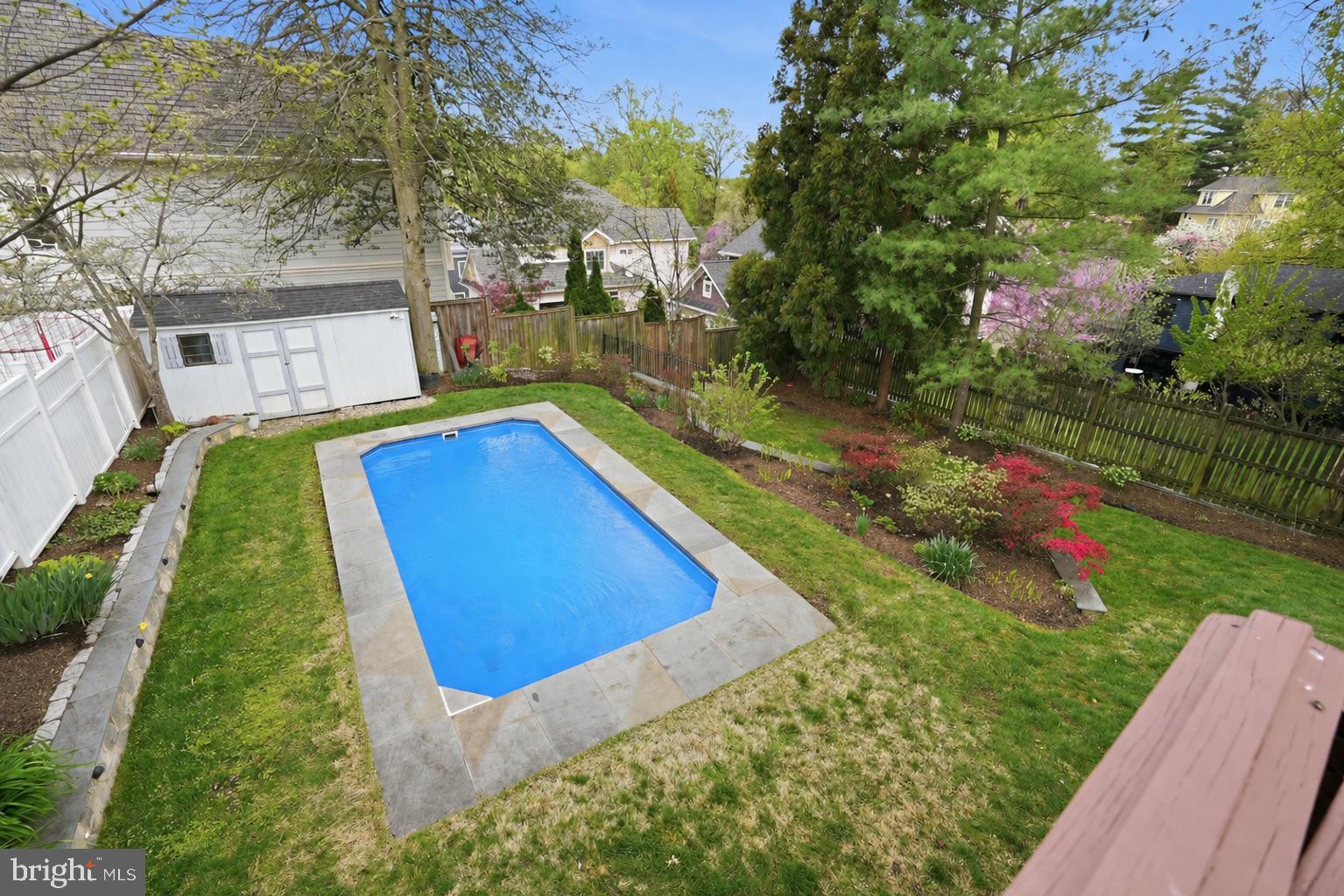 MAYWOOD - Residential