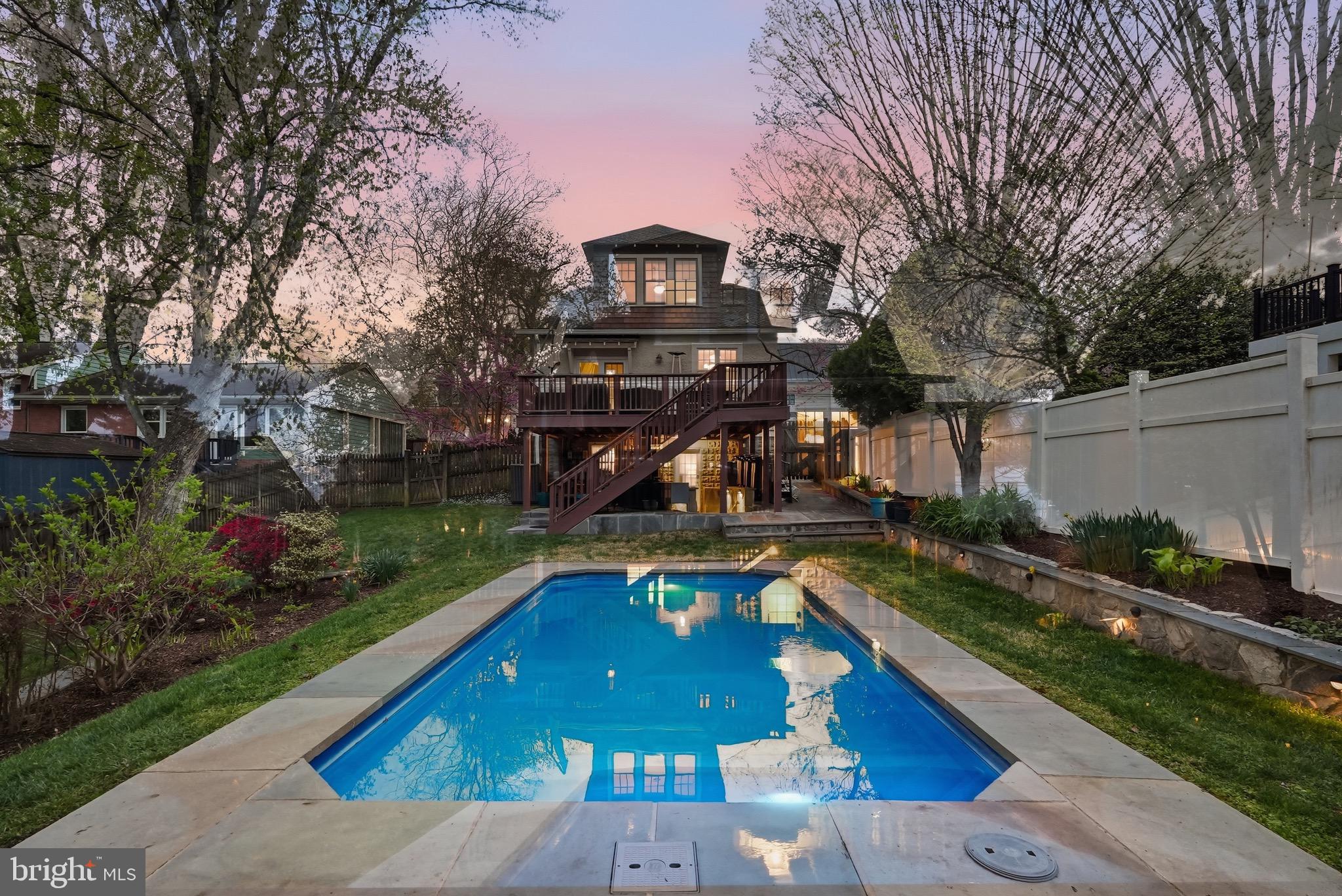 MAYWOOD - Residential