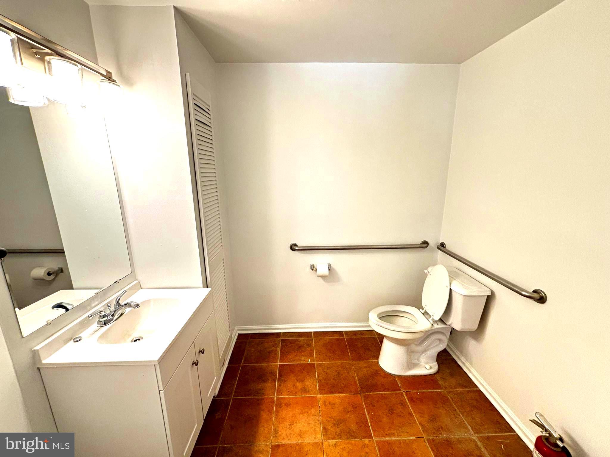 WOODSON SQUARE - Commercial Lease