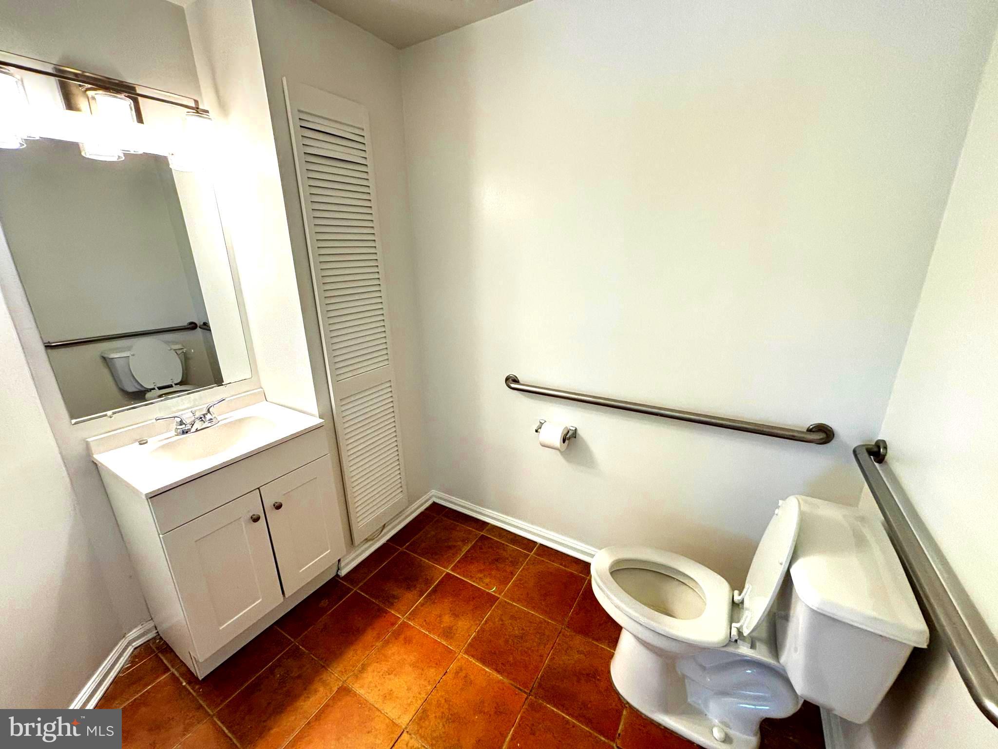 WOODSON SQUARE - Commercial Lease