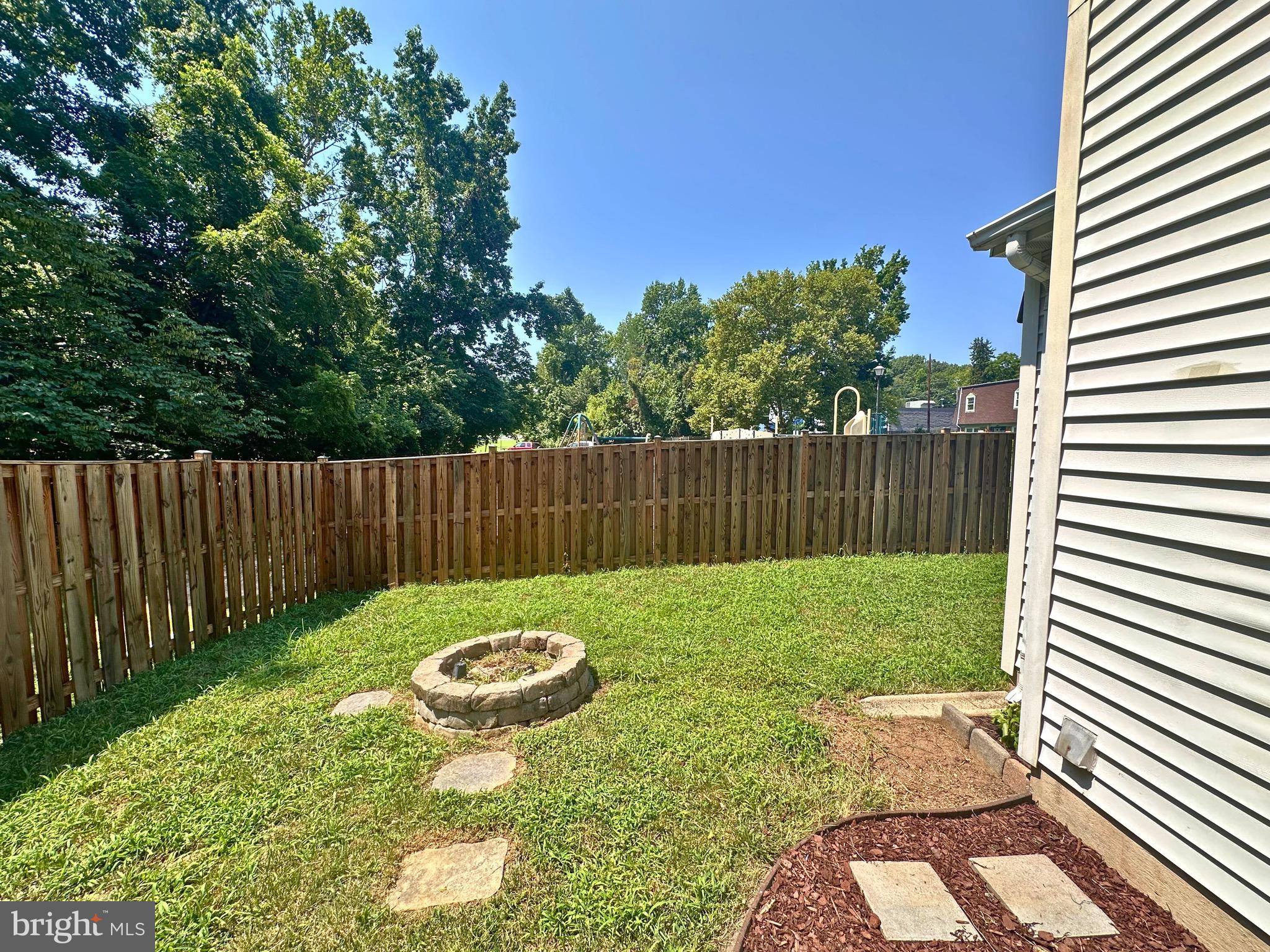 PORT O DUMFRIES - Residential Lease