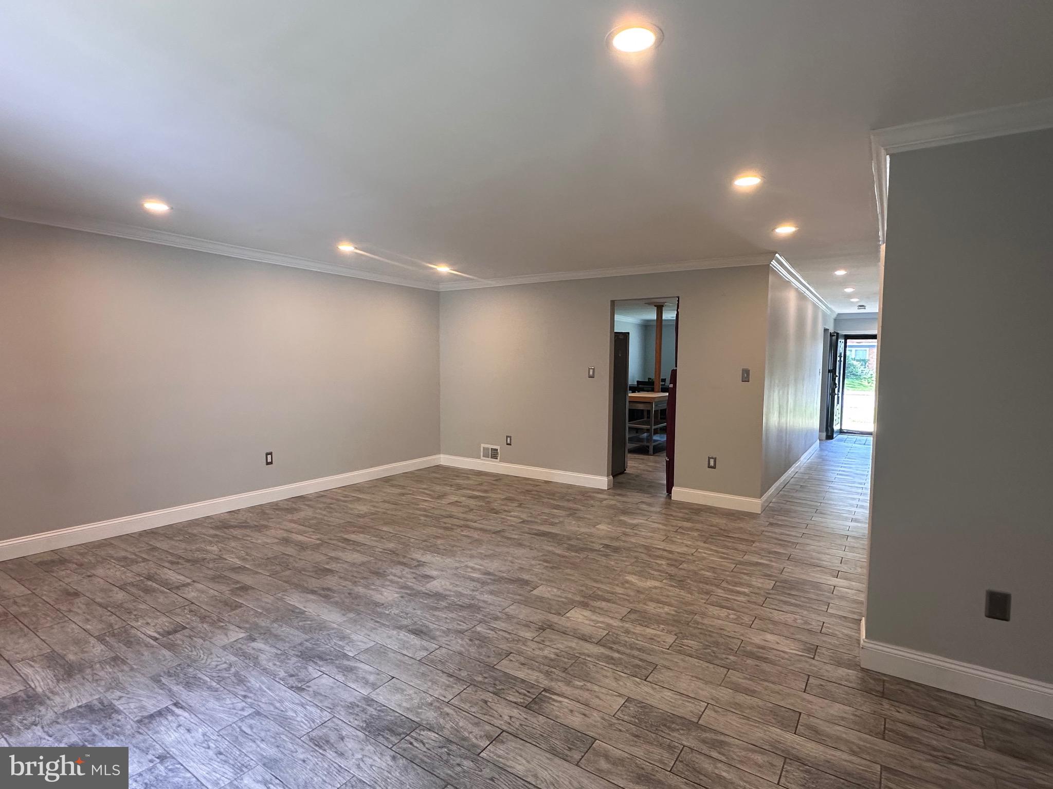 PORT O DUMFRIES - Residential Lease