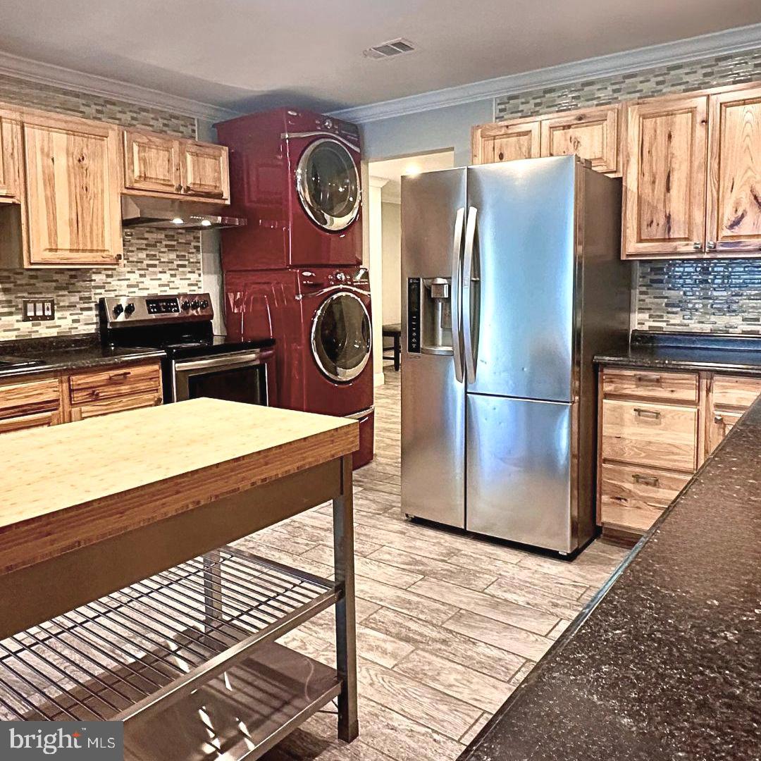 PORT O DUMFRIES - Residential Lease