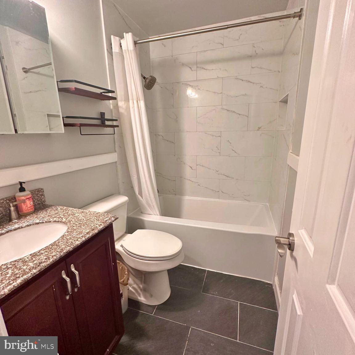 PORT O DUMFRIES - Residential Lease