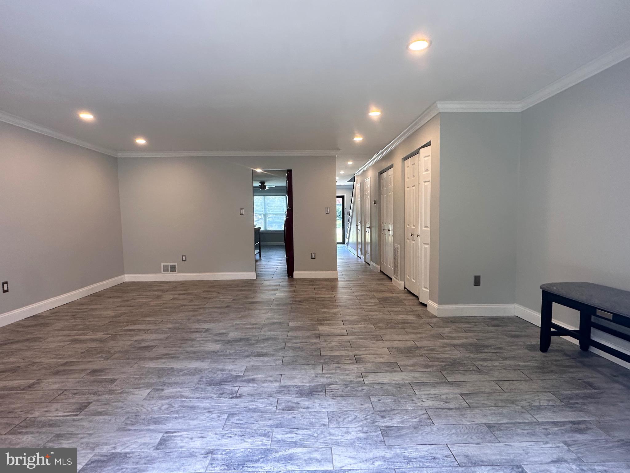 PORT O DUMFRIES - Residential Lease