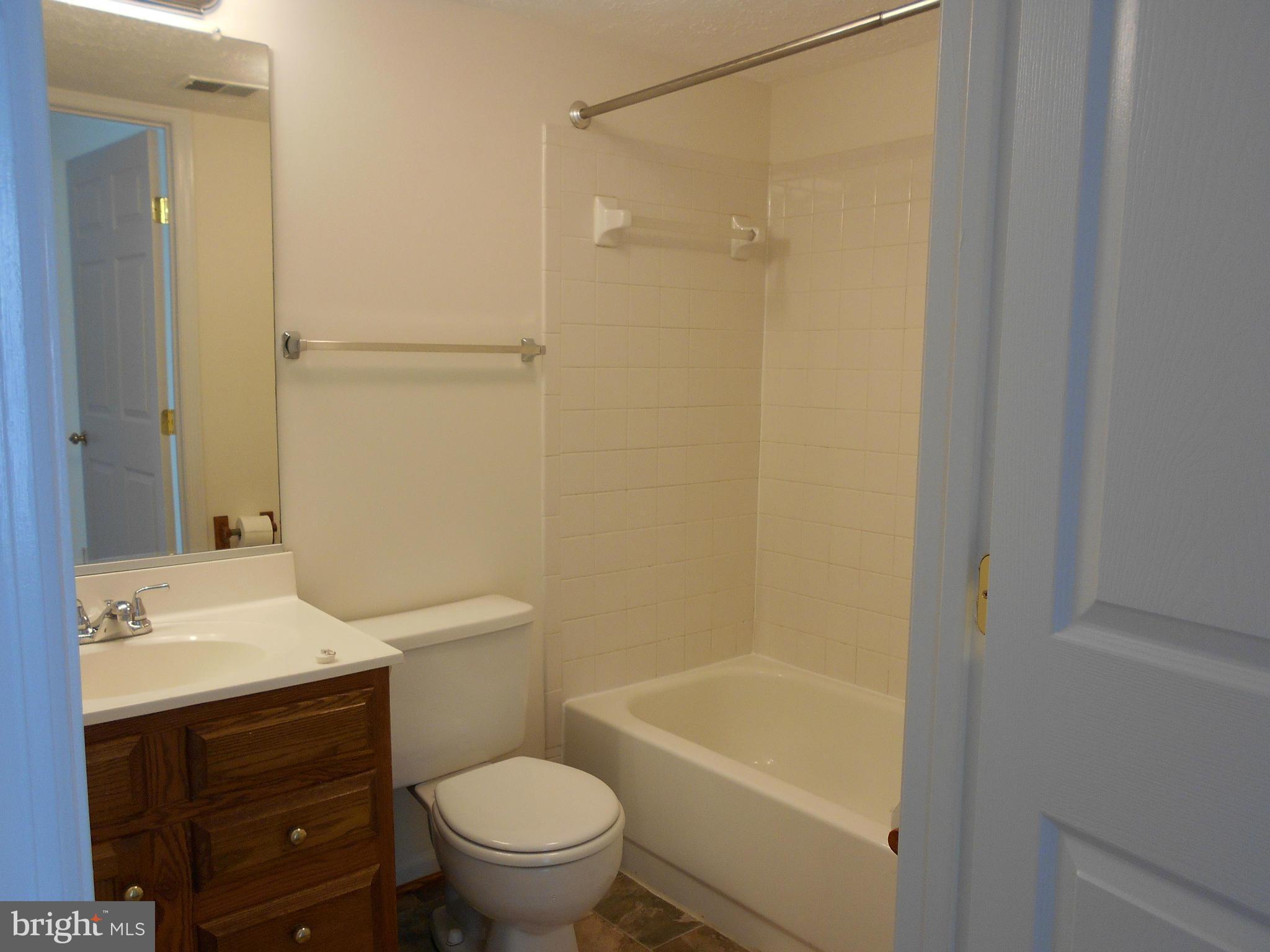 PRINCETON WOODS - Residential Lease