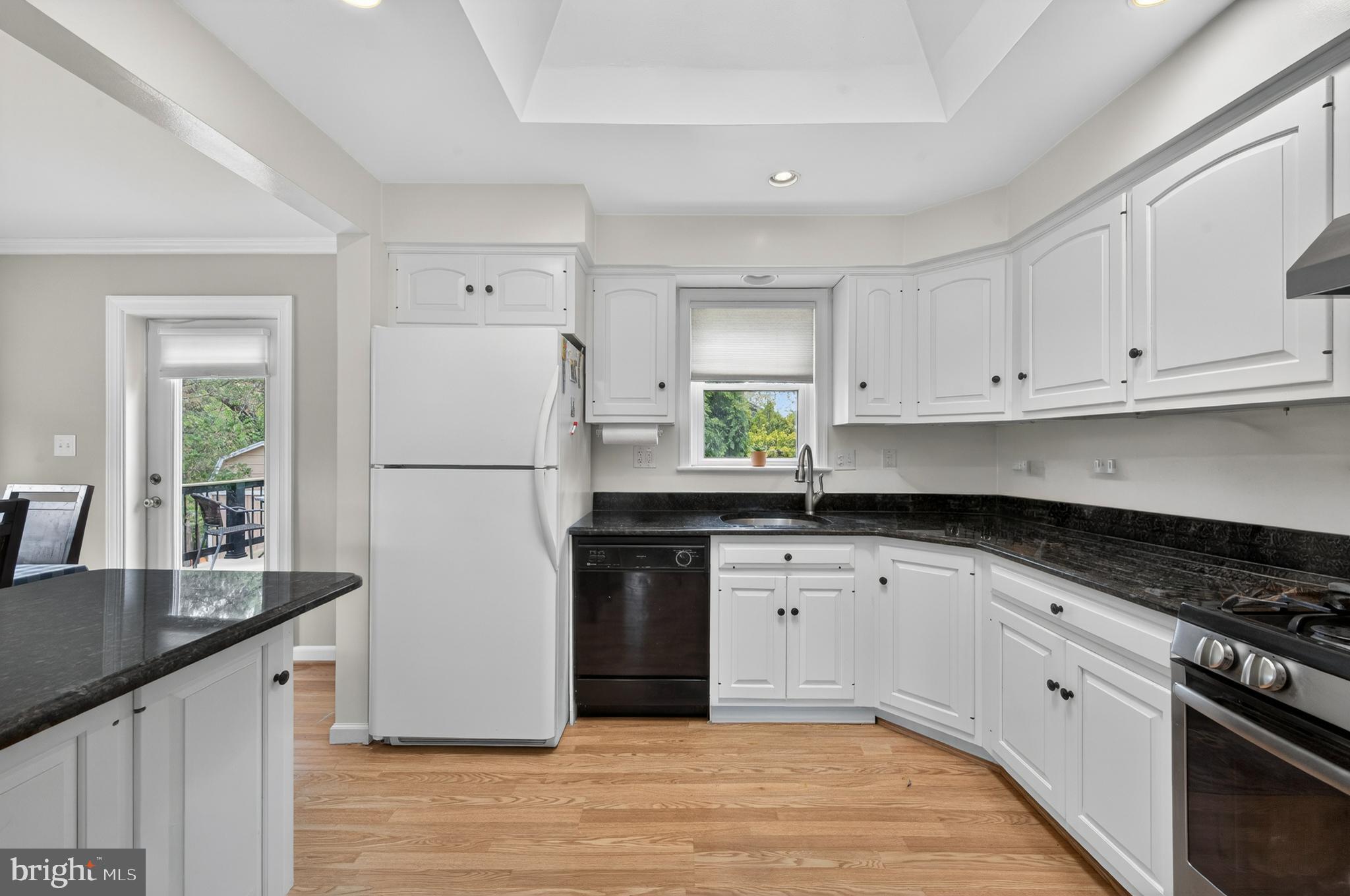 945 N QUANTICO STREET