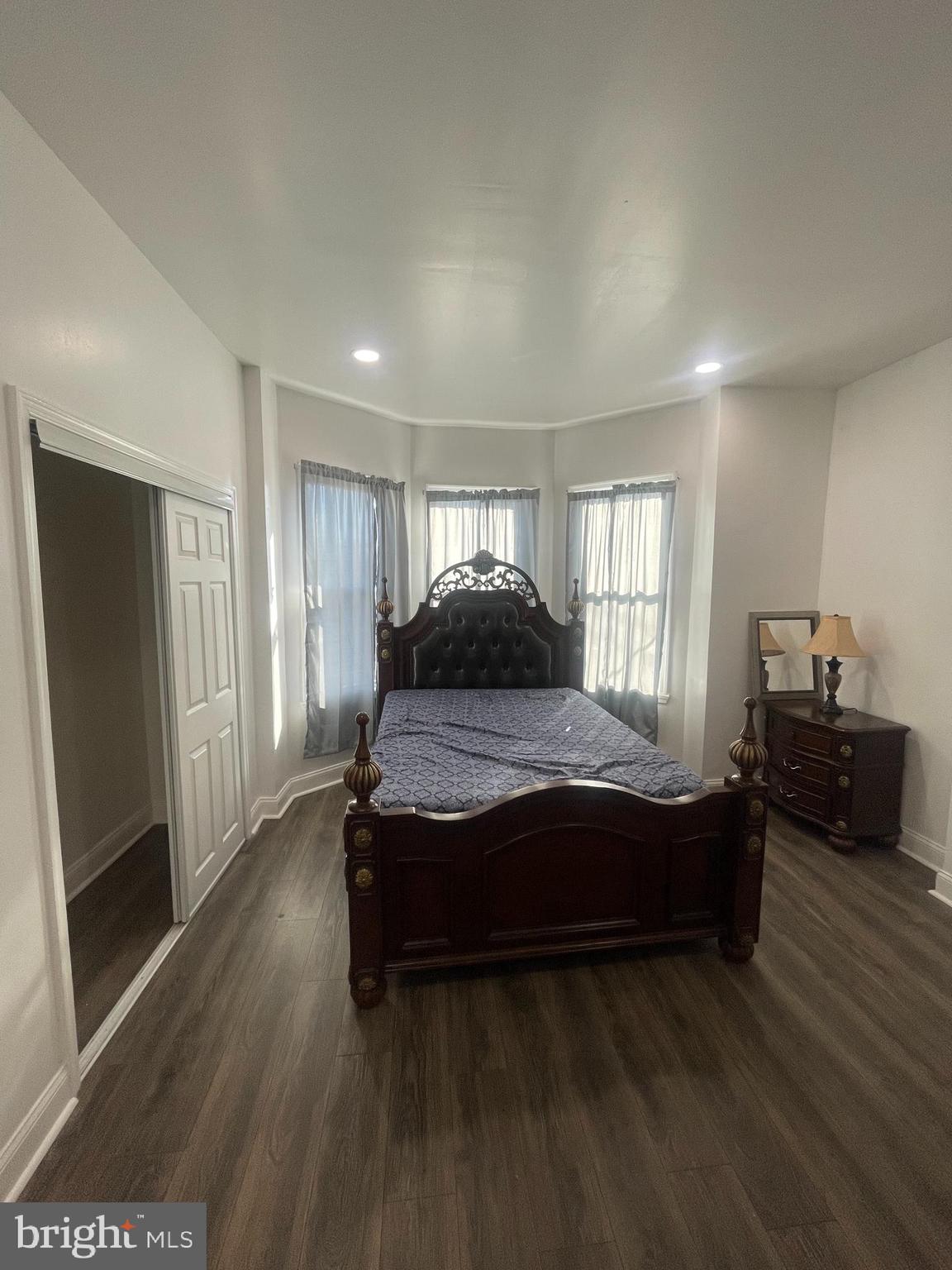 537 E TULPEHOCKEN STREET 2