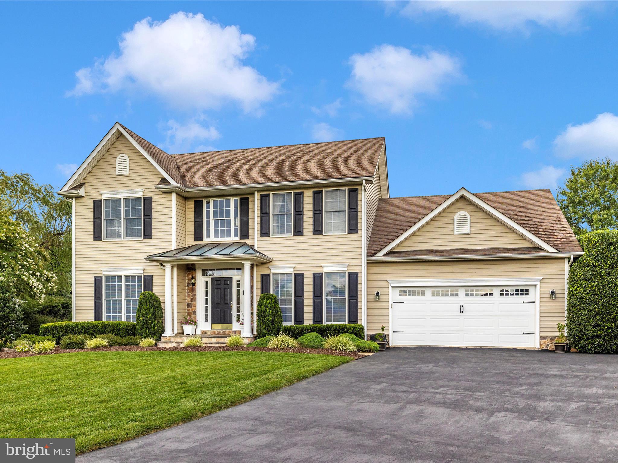 FOXFIELD AT MIDDLETOWN - Residential