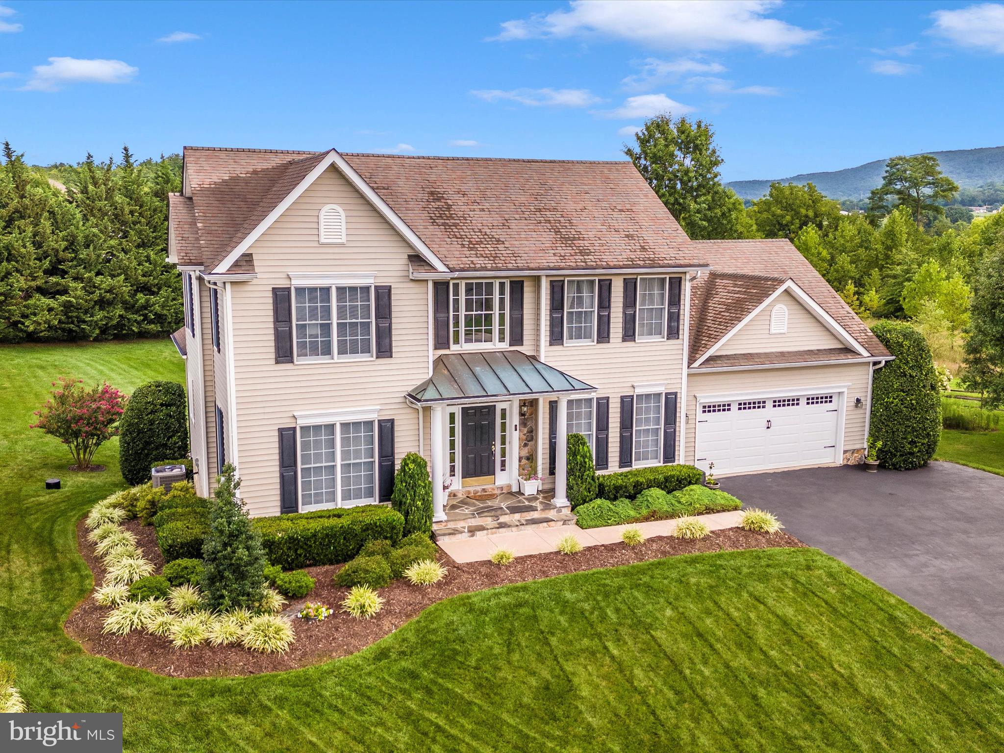 FOXFIELD AT MIDDLETOWN - Residential