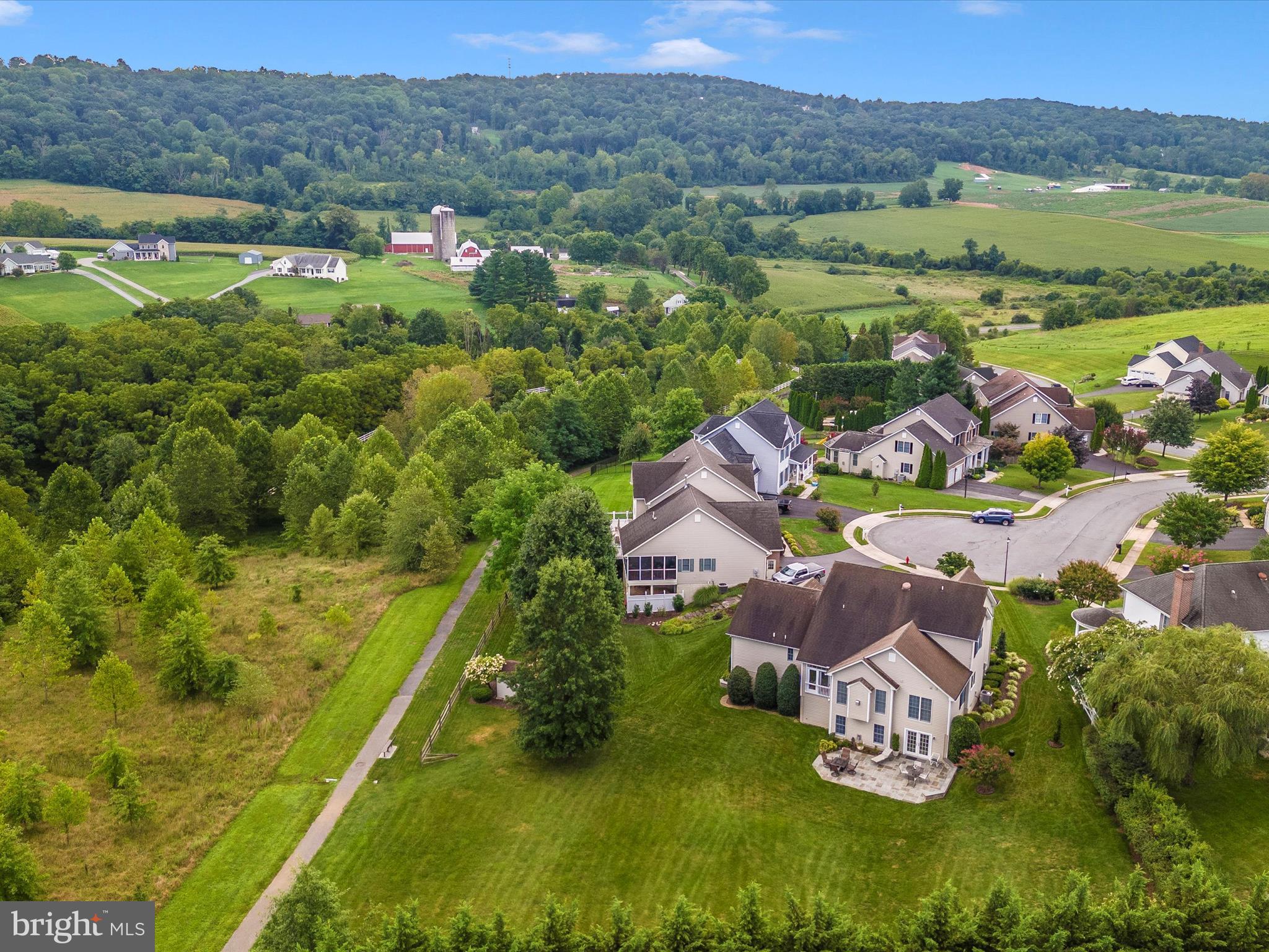 FOXFIELD AT MIDDLETOWN - Residential