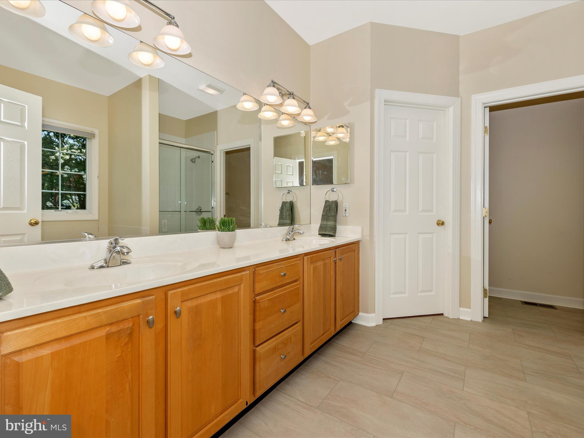 FOXFIELD AT MIDDLETOWN - Residential