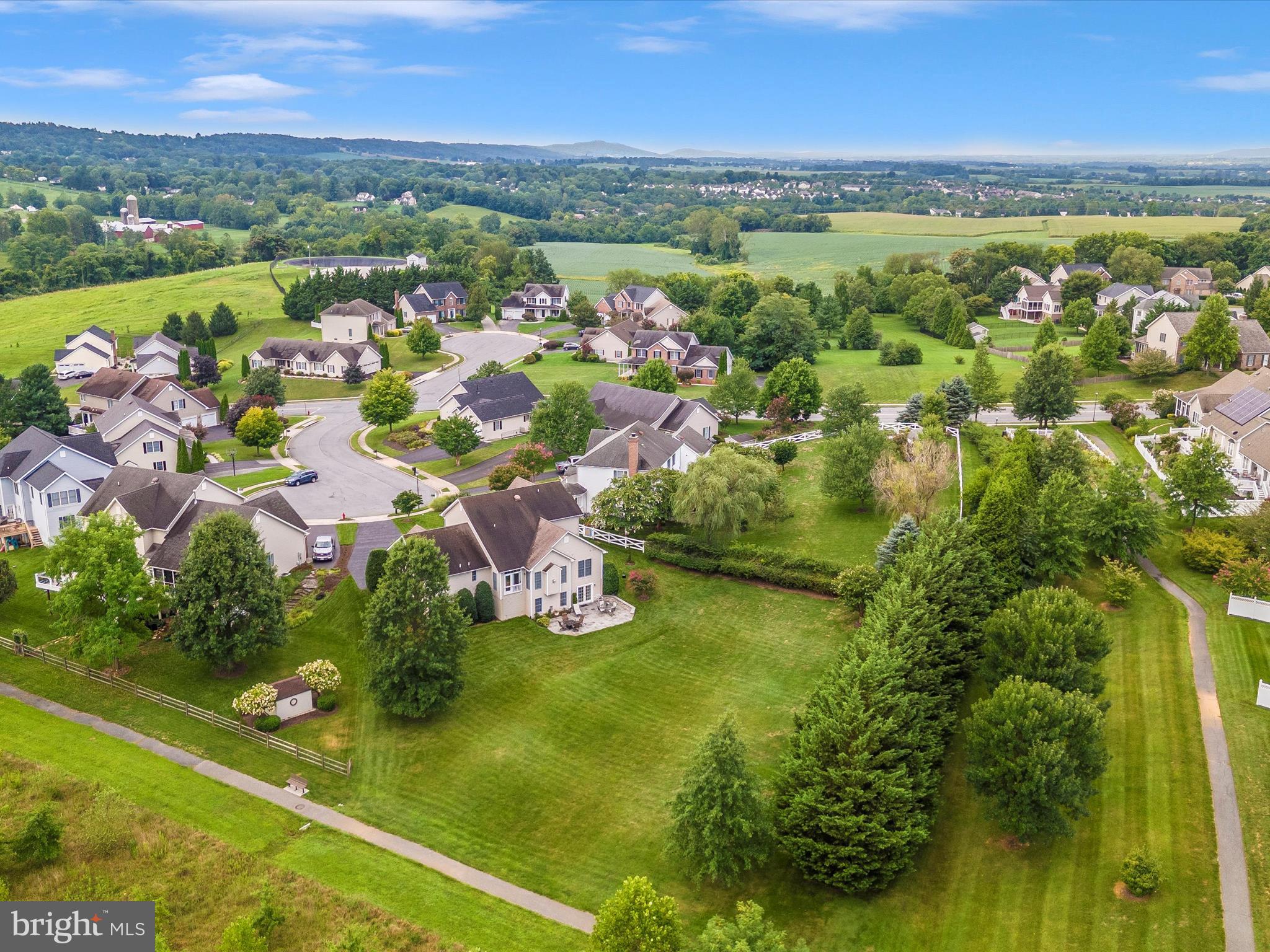 FOXFIELD AT MIDDLETOWN - Residential